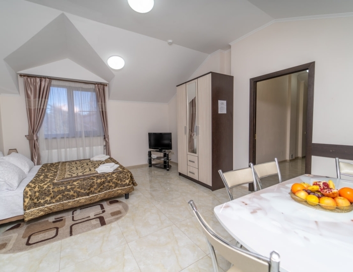 Апартаменты 3-местные 2-комнатные - Санаторий «Славутич» (корпус 9) Алушта