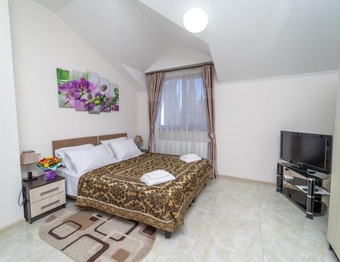 Апартаменты 3-местные 2-комнатные - Санаторий «Славутич» (корпус 9) Алушта